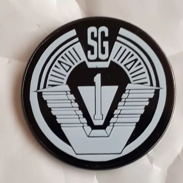 STARGATE SG-1  Pin Anstecker SG-1 LOGO Richard Dean Anderson Michael Shanks