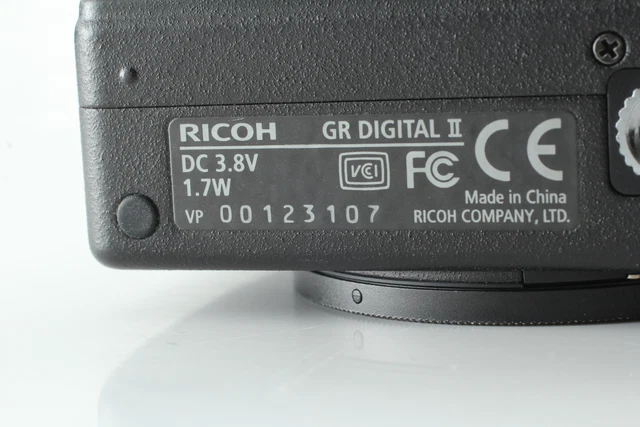 [Near MINT] RICOH GR DIGITAL II 10.1MP Digital Camera Black From JAPAN 11
