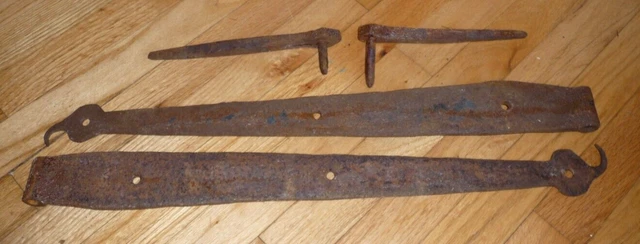 ANTIQUE HAND WROUGHT IRON BARN DOOR STRAP HINGES & PINTELS. PAIR.  19th Century 3