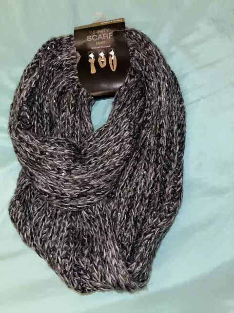 jcp shimmer and sparkle mixit infinity scarf Black NWT $30