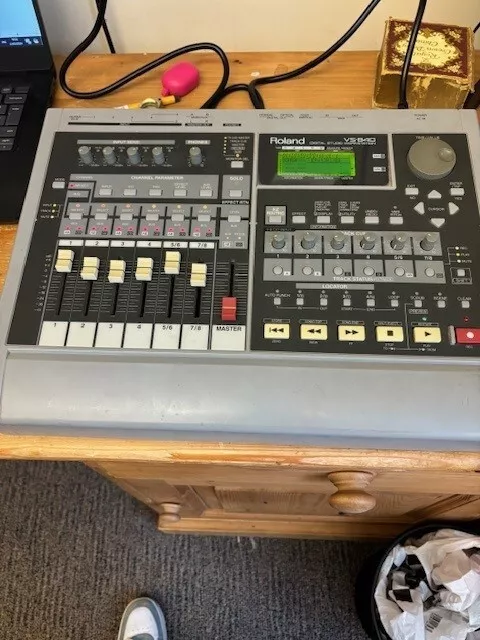 Roland VS-840 EX Digital recorder