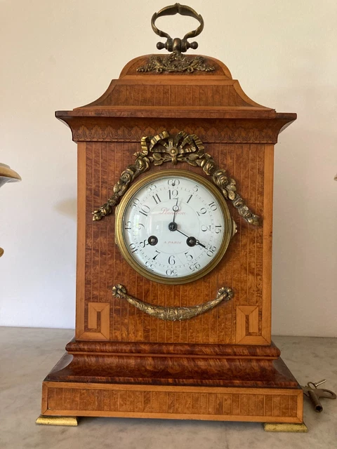 Pendola da tavolo antica. Costruita nel 1889 e' del periodo impero francese.