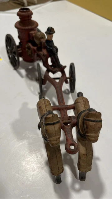 VINTAGE CAST IRON Fireman Horse Drawn Fire Engine Pump Wagon 2 Piece