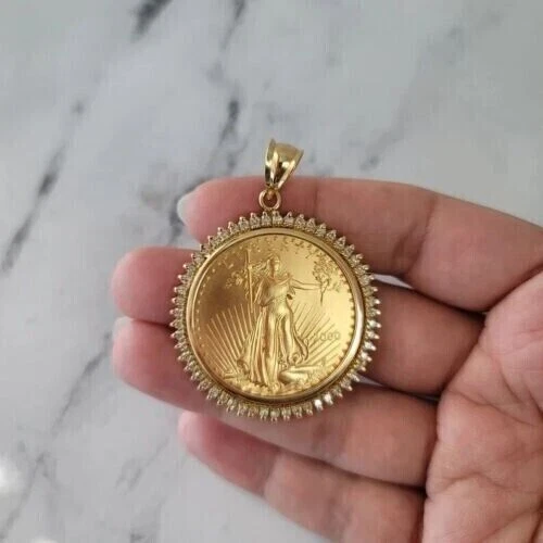 1.50Ct Round Cut Moissanite Men's Lady Liberty Coin Pendentif Or Jaune Plaqué