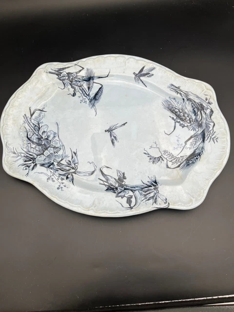 ANCIEN PLAT ROND Modèle Carmen Terre De Fer Libellule papillon Mûre Art