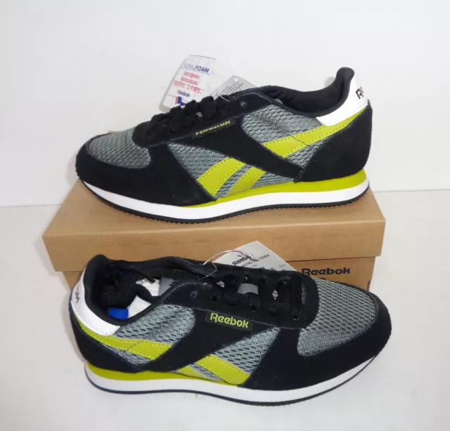 Reebok New Boys Black Junior Running Trainers Casual Shoes RRP £65 UK Size 2