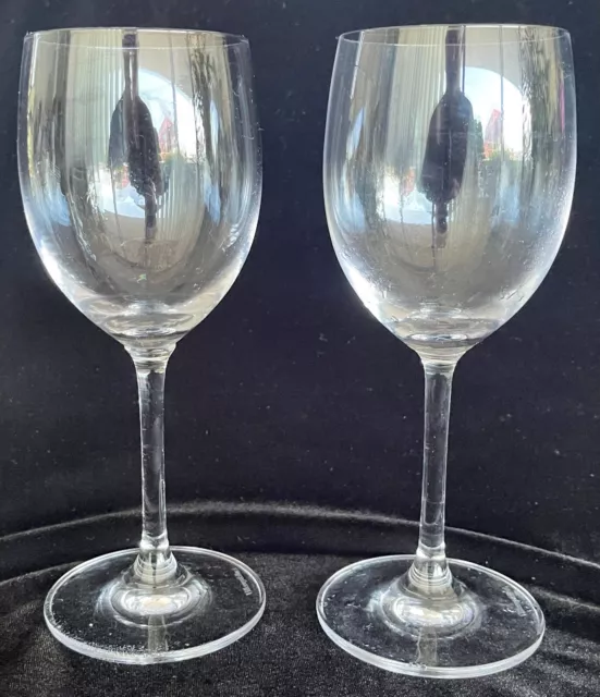 2 Villeroy & Boch clear wine glasses 250ml to rim 19 cm high