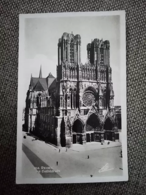 Cpa Reims La Cathédrale