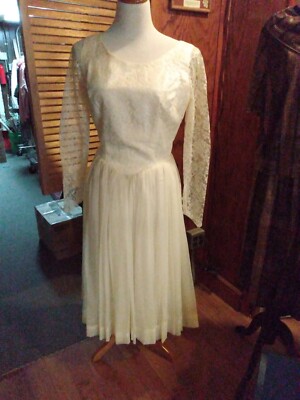 Vintage 50s Wedding Dress A Line Tea Knee Length Lace Bridal Gown, taffeta lined
