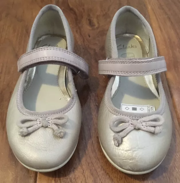 Little Girls Clarks Leather Shoes Size Uk 7 F Infant Mary Janes Metallic Gold