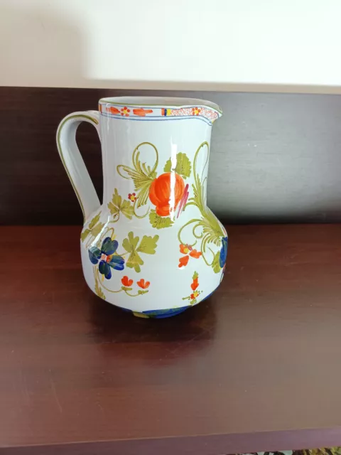 Pichet signé de Bruno Brolli, style Faenza classique (Italie) , H = 20 cm.