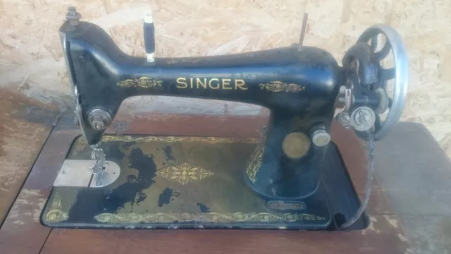 SINGER Typ 66 ANTIKE FUSSPEDAL NÄHMASCHINE MIT UNTERSCHRANK DETMOLD 201