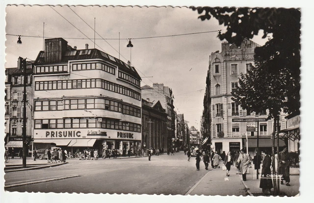 METZ - Moselle - CPA 57 - Rues - la rue Serpenoise - le Prisunic 1957