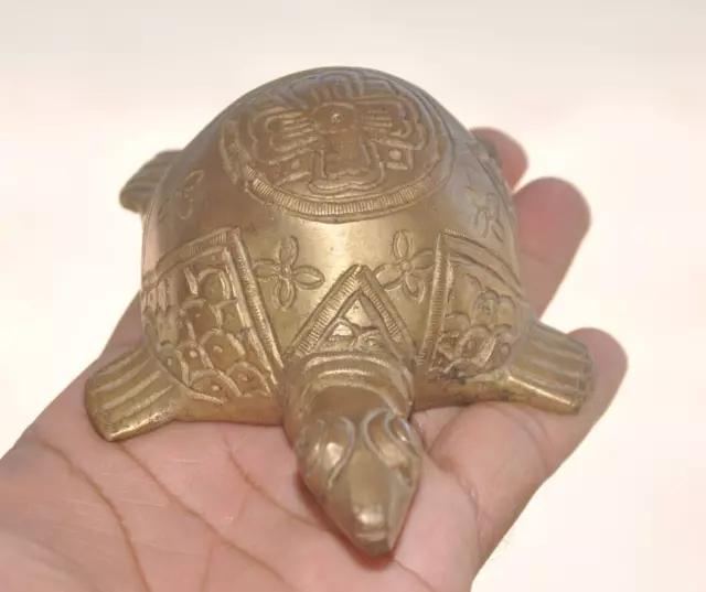 Latón Hecho a Mano Tortuga Forma Grabado Maciza Decorativa Estatuilla De