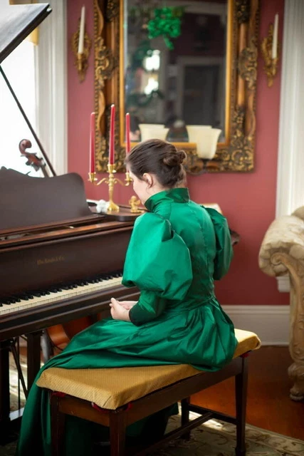 HANDMADE REPRODUCTION 1895 Victorian ballgown/dress, costume reenactor ...