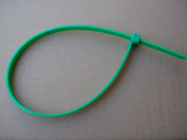 Lot De 10 Colliers De Serrage (Rilsan) Blancs - Longueur 430 Mm - Neufs