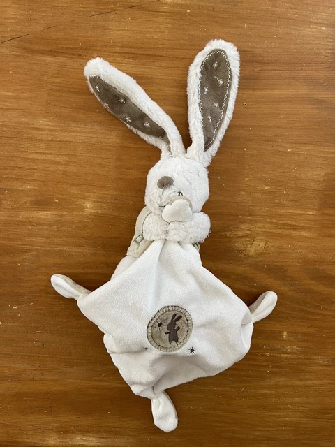 LO/Doudou peluche lapin Mouchoir  30 cm  blanc gris beige étoile brodé Pommette 2