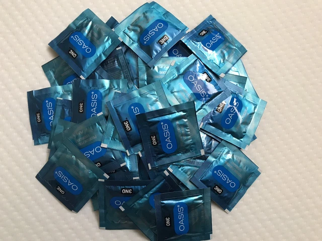 OASIS Premium Personal Lubricant - Water-Based, 4.5g Single-Use Packets (50 Pack)