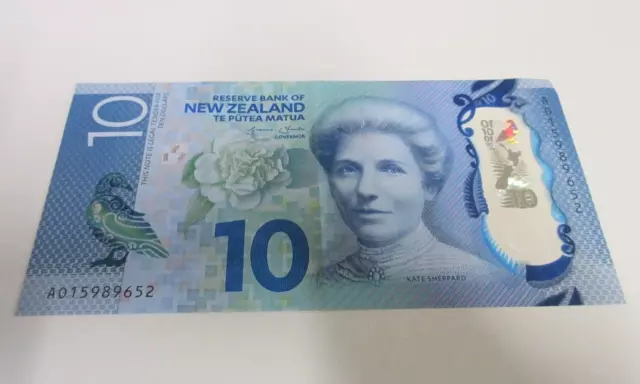 New Zealand - Ten Dollar Polymer Note - Reserve Bank - AO15989652 - Circulated