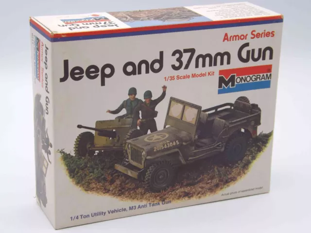 Monogram 8211 Jeep and Gun Modell Fahrzeug Bausatz 1:35 in OVP - NEU