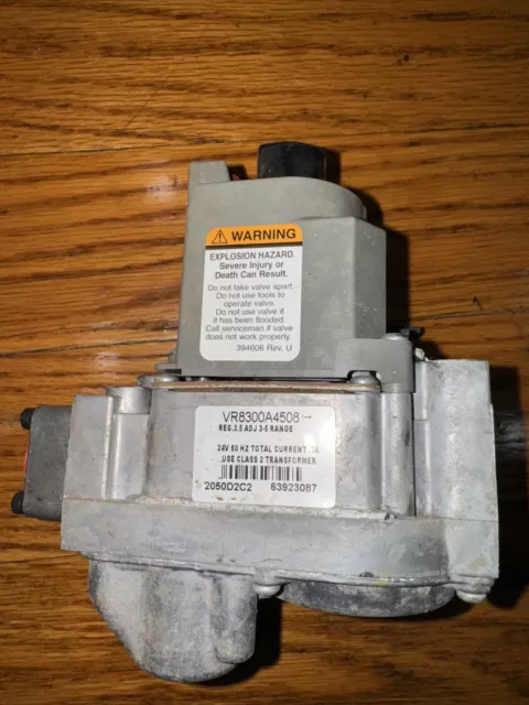 Honeywell VR8300A4508 Pilot Gas Control Valve - Gray