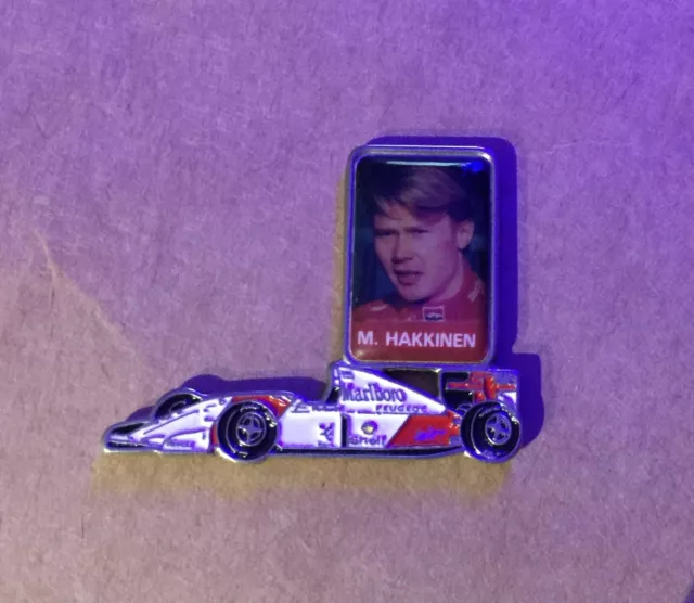 Pin's F1 FORMULE 1 FORMULA 1 FORMEL 1 MAC LAREN PEUGEOT HAKKINEN MARLBORO SHELL
