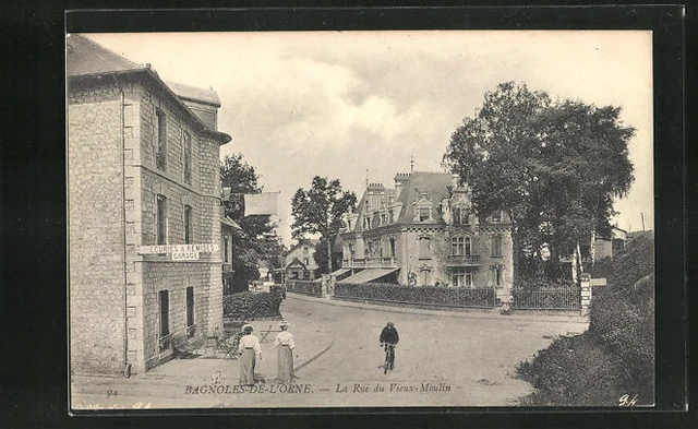 CPA Bagnoles de l'Orne, La rue du vieux moulin