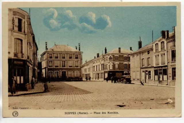 SUIPPES - Marne - CPA 51 - La place des marchés - café - voiture