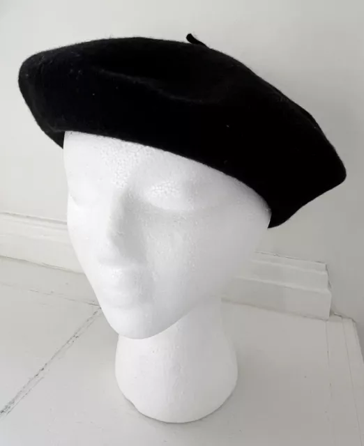 Vintage BETMAR New York 100% Pure New Wool Black Basic Beret Hat One Size