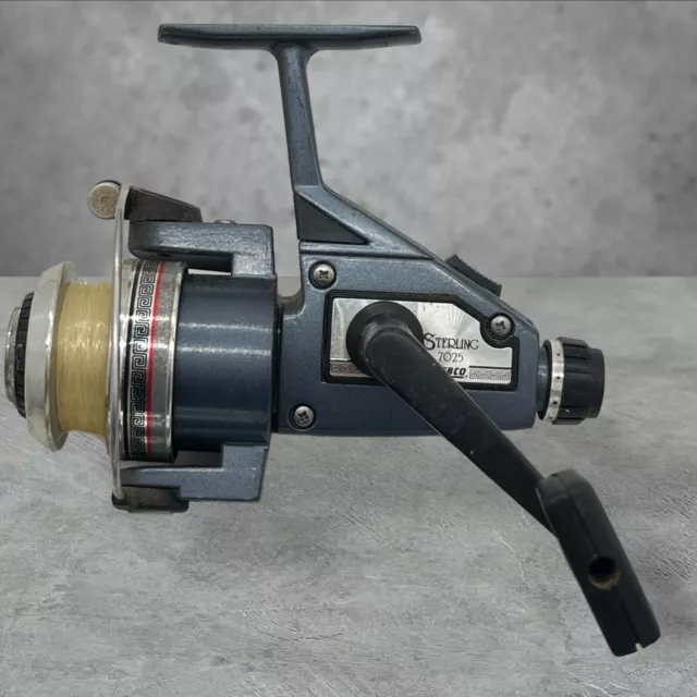 https://www.picclickimg.com/anEAAOSwwDZlW~XP/ZEBCO-SPINNING-FISHING-REEL-STERLING-7025.webp