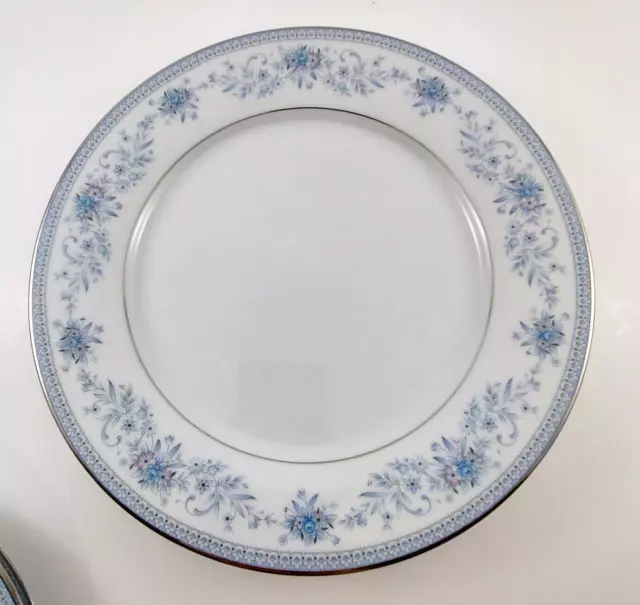 4)  Noritake Blue Hill 2482 Contemporary Fine China 10.5” Dinner Plates