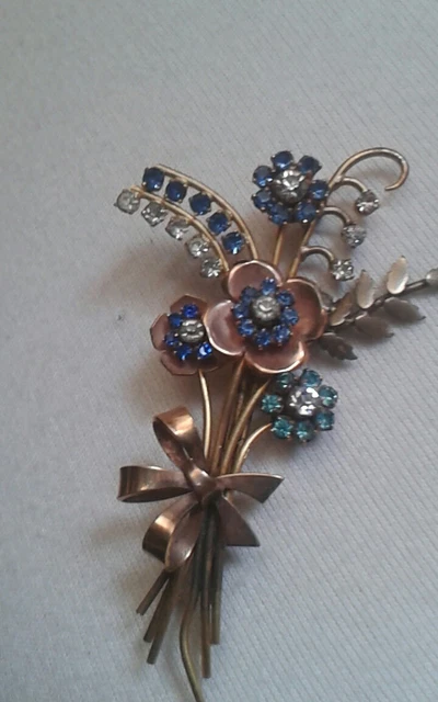 Broche Ancienne Miniature - Bouquet De Fleurs Peint Sur Métal Doré - Bijou Vintage