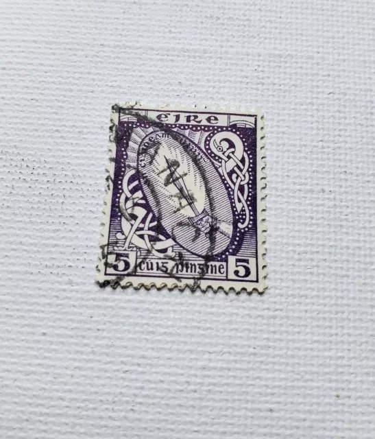 Ireland Eire 5P Postage Stamp  04/134