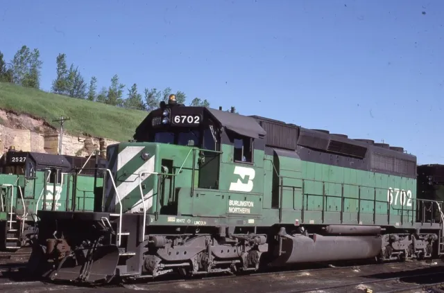 BN 6702 BURLINGTON NORTHERN Railroad Train Locomotive NORTHTOWN MN Photo Slide