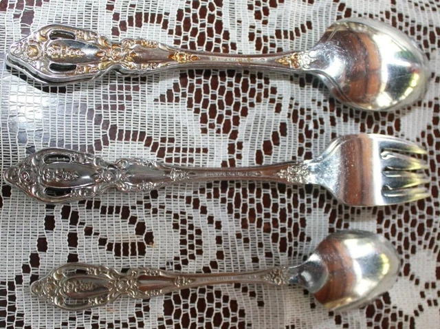 thumbnail image 2 of Oneida MONTE CARLO Stainless Steel Flatware – Glossy USA Made (Used, Discontinued Pattern) 2 of 5