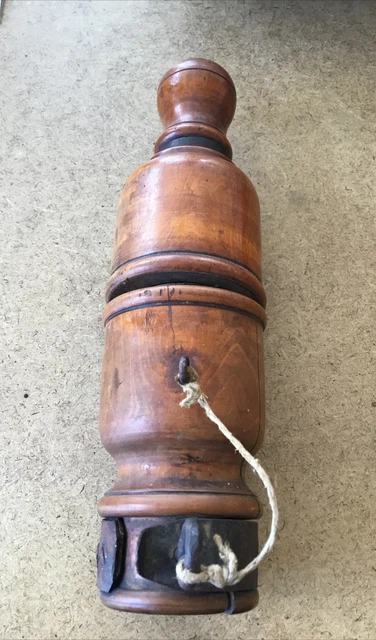 ANCIEN BOUCHE BOUTEILLES en bois EUR 12,00 - FR
