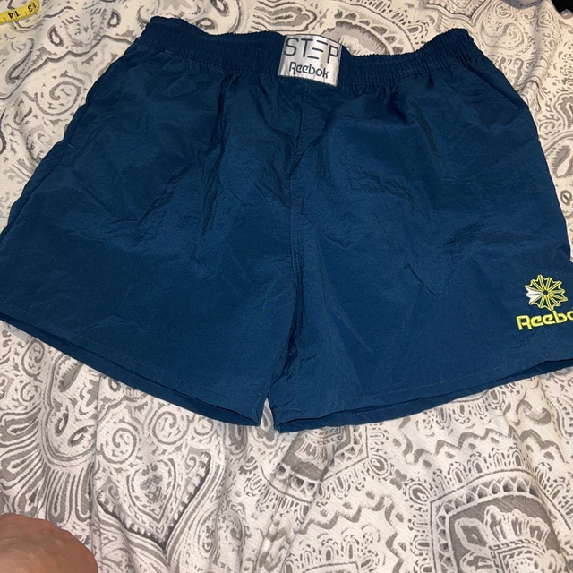 Men’s vintage REEBOK Step  Shorts  Vgc Size Xl
