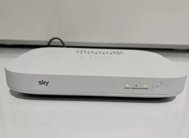 Sky Q Wireless WIFI Booster Model EE120 White