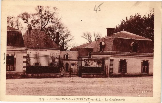 CPA BEAUMONT-les-ALTELS - La Gendarmerie (179924)