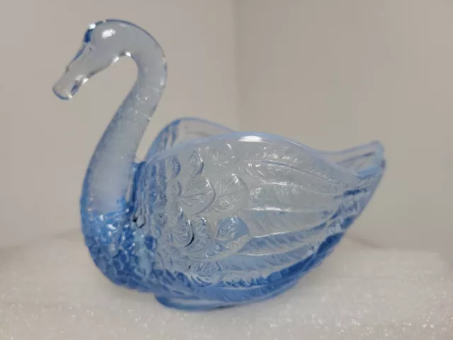 Vintage Imperial Glass Lovely Periwinkle Blue Opalescent Swan Candy Nut Dish EUC