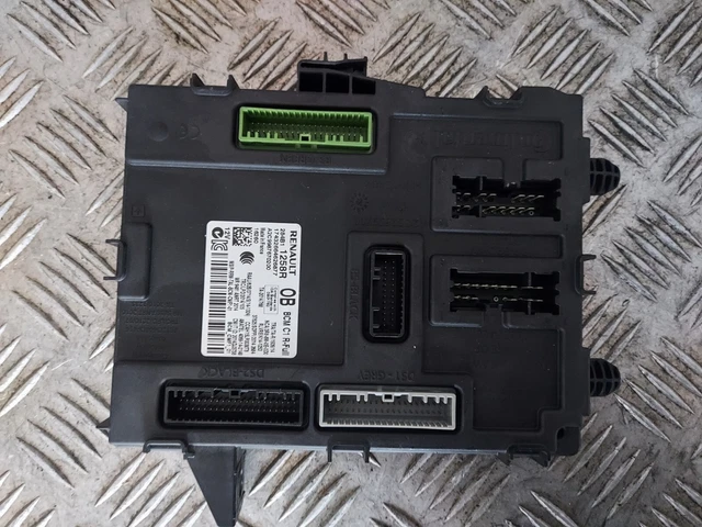 Boîtier Télématique Renault Mégane IV Phase I Référence 282757006R - Pièce D'origine Occasion