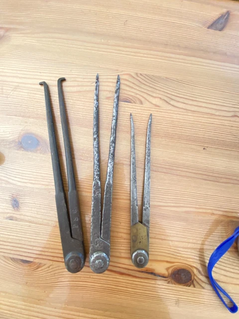 COMPAS ANCIEN SIGNÉ LA CIBLE métier charpentier menuisier outil