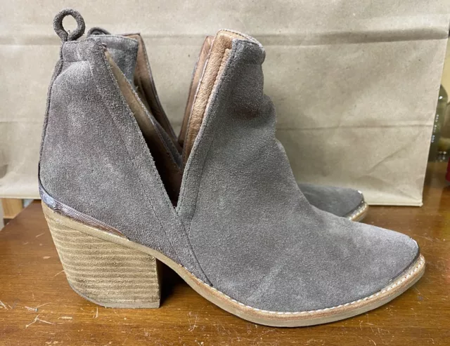 Jeffrey Campbell Cromwell Suede Taupe Cut Out Western Ankle Boots Size 7.5