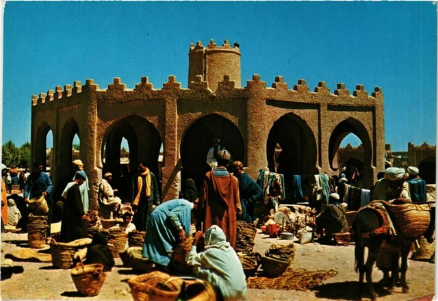 CPM AK MOROCCO RISSANI South Moroccan. Date Souk (342693)