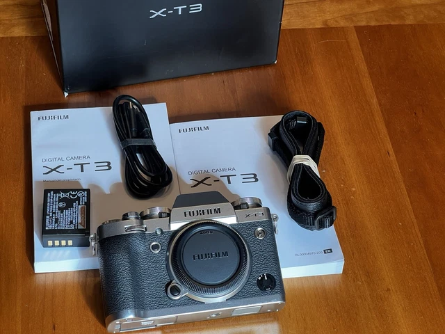 Fujifilm Fuji X-T3 26.1MP Mirrorless Camera Body (Silver) excellent condition