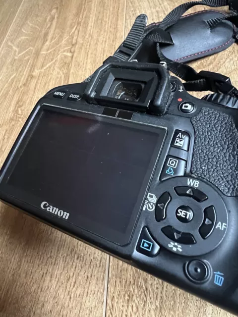 Appareil photo Reflex Canon EOS 550D + Objectif + Sacoche + Trépied Hama Star 63 2