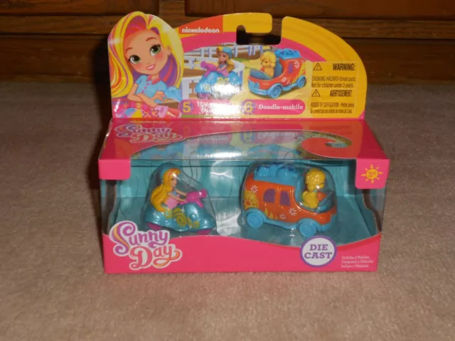 Nickelodeon Sunny Day Hairdryer Scooter & Doodle-Mobile Die Cast Vehicle, 2 Pack