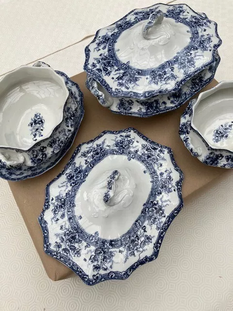 A Selection of Wedgwood Semi Royal Porcelain Violet Pattern Pieces.