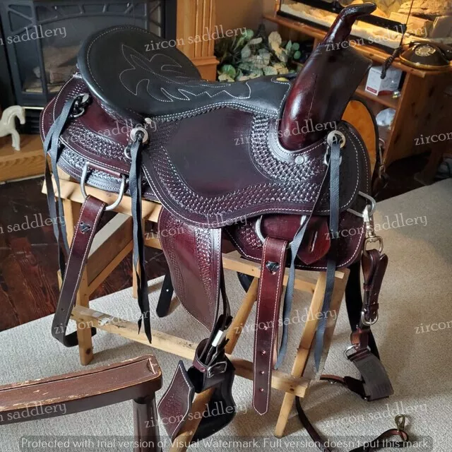 Equestrian brown leather western gaited trail pleasure leather horse tack saddle