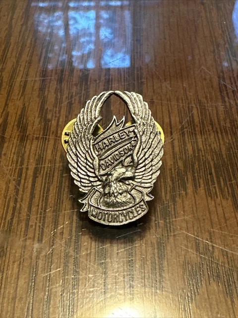 HARLEY-DAVIDSON Eagle Pin Made USA Vintage 3D Emblem 80s Official Vtg Biker !